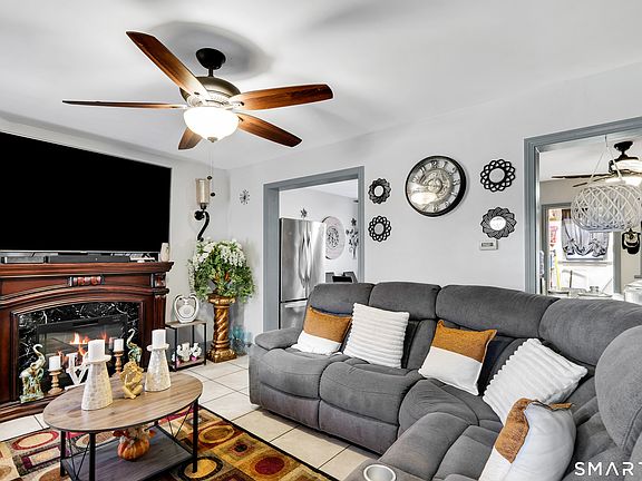 3rd image of 254 Hillside Avenue