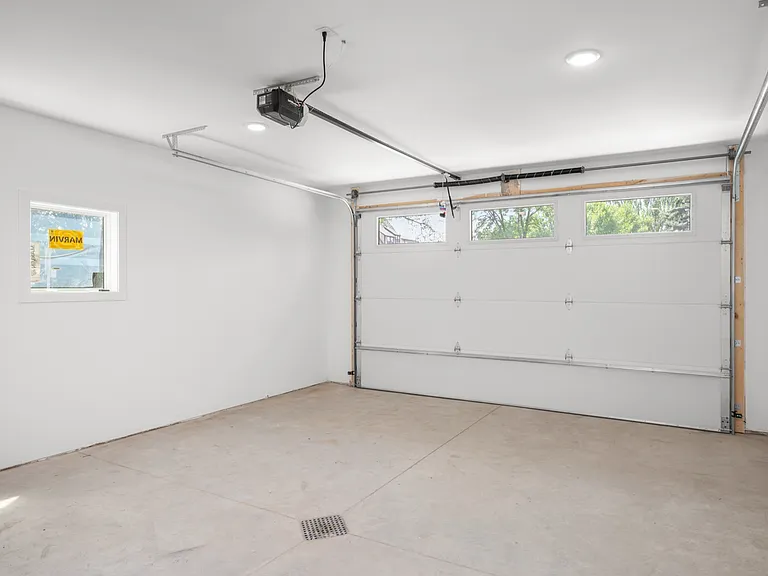 500 Cambridge St — Photo 32