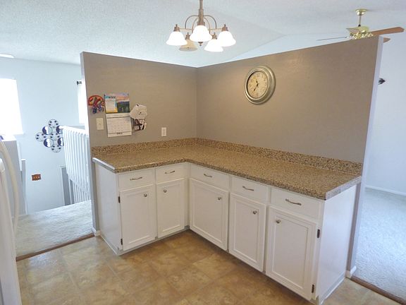 4th image of 6658 Charter Dr