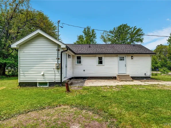 245 Kennedy Ave, Angola, NY 14006