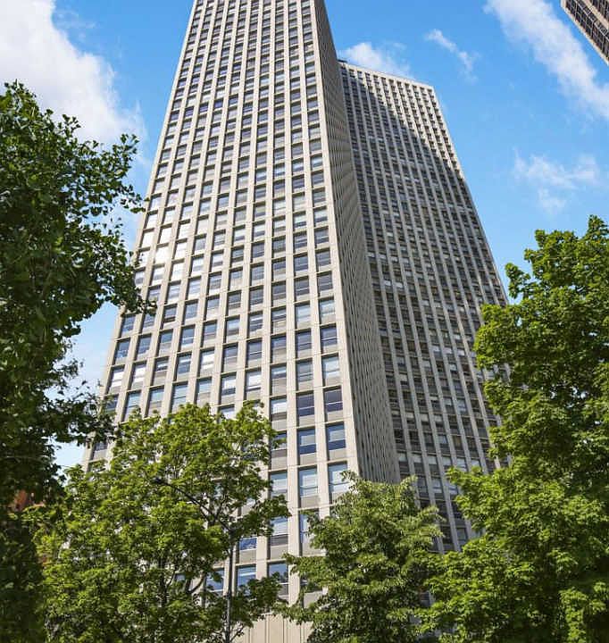 1st image of 2626 N Lakeview Ave APT 811
