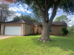 16618 Oxnard Ln, Friendswood, TX 77546