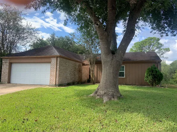 16618 Oxnard Ln, Friendswood, TX 77546