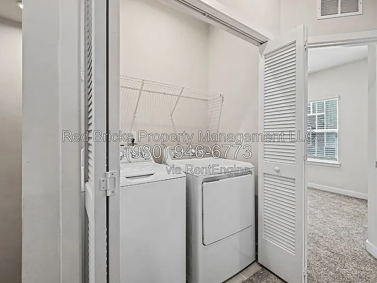 9342 Mallard Mills Dr — Photo 21