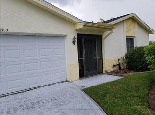 1909 Bosky Ct, Sun City Center, FL 33573