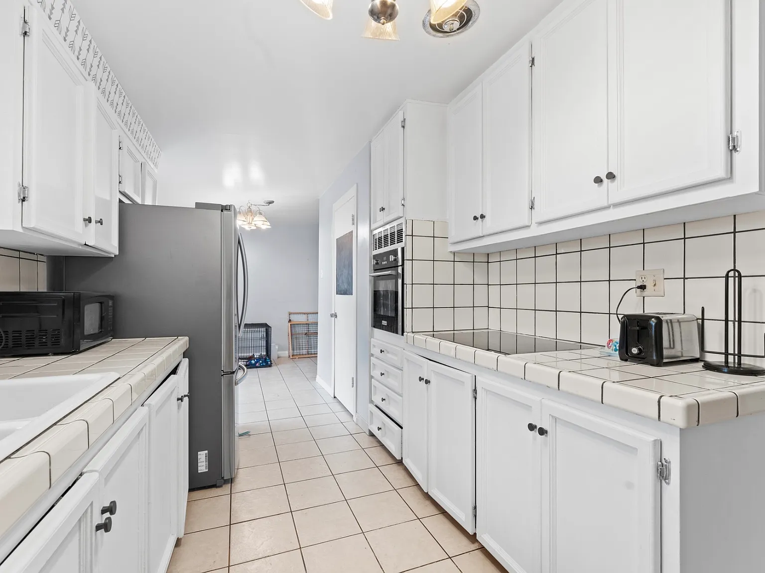 3 bed, 1144 sqft, $1,850 — Photo 2