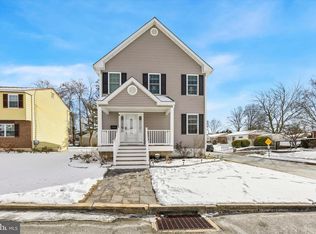 1002 11th Ave, Folsom, PA 19033