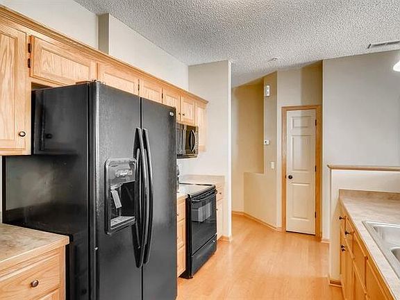 2nd image of 190 Shetland Ln