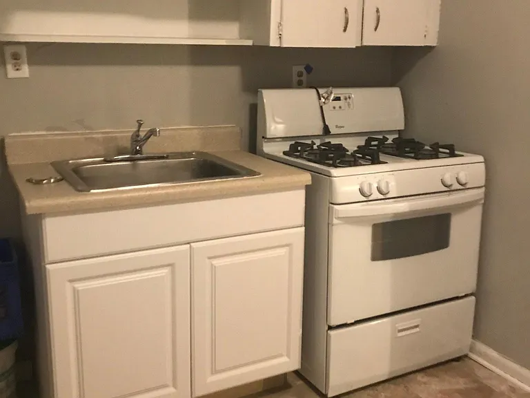 1084 Cordova St SW #1 — Photo 3