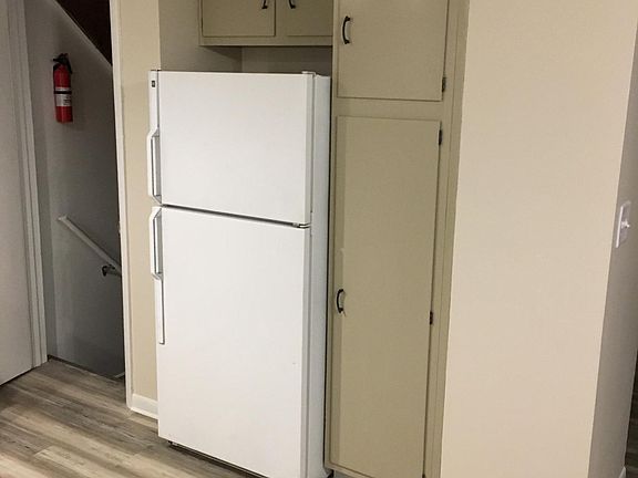 3rd image of 1801 Borton Ave #1801