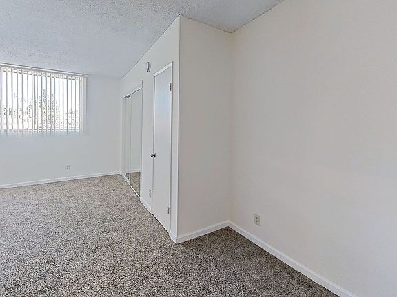 5th image of 18520 Prairie St APT 20