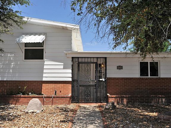 3rd image of 8021 E Hawthorne St