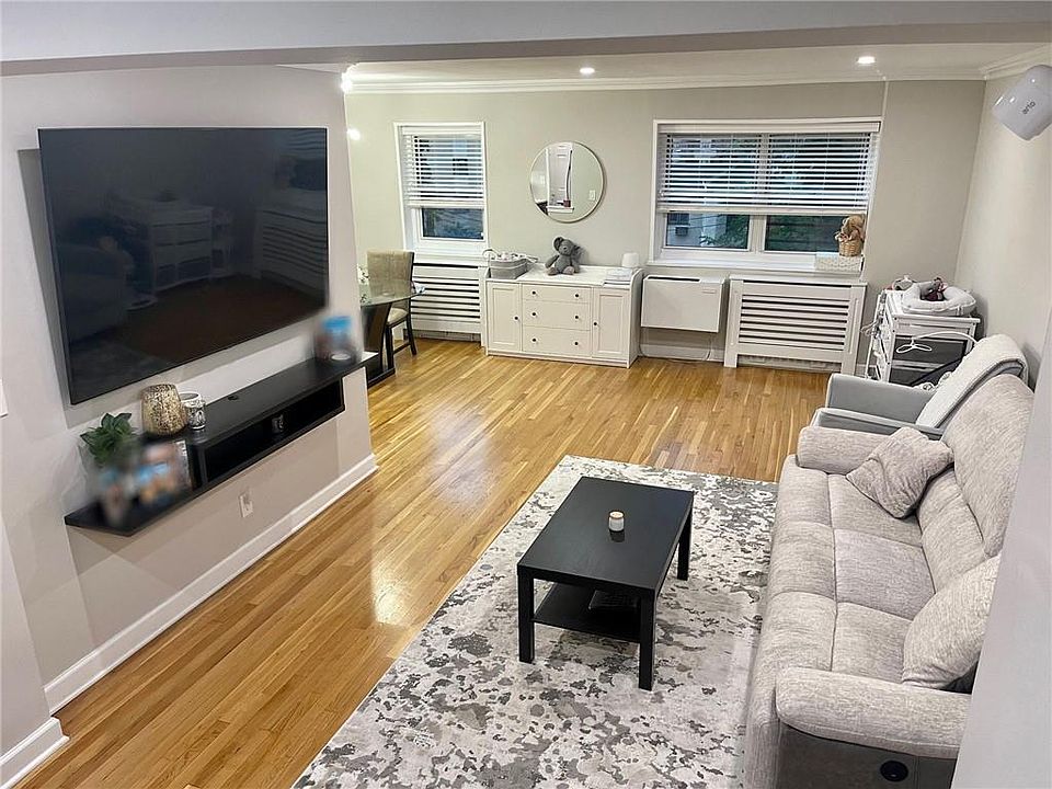1st image of 111 E HARTSDALE Avenue #5D