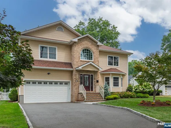 20 Rocklynn Pl, Glen Rock, NJ 07452