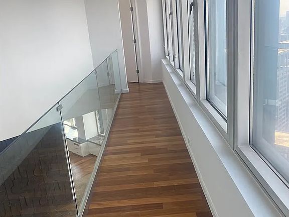 5th image of 150 W 56th St #6703/6803