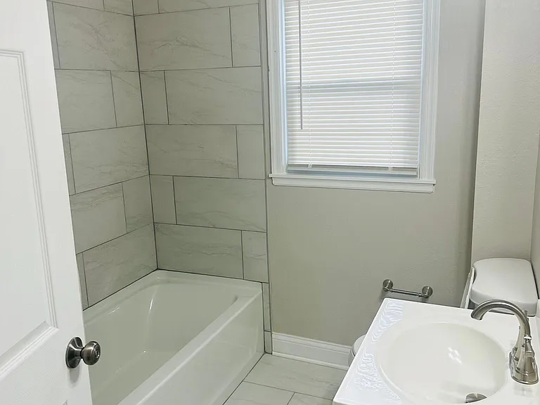 6103 Hadley St — Photo 6