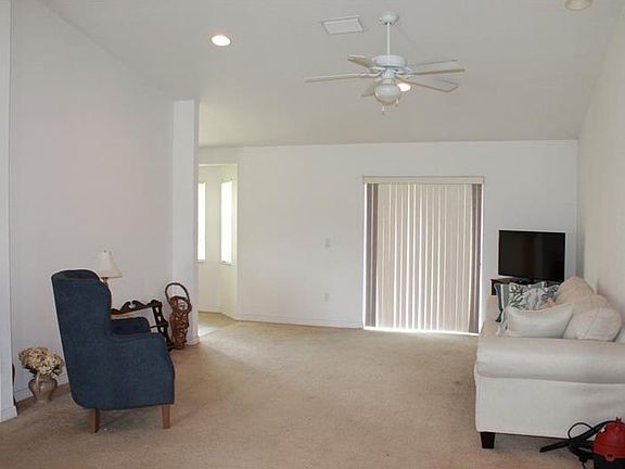 4th image of 4504 Laurina St