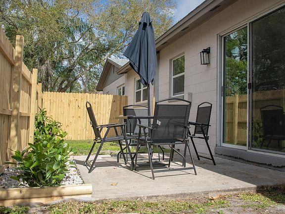 2nd image of 219 E Buchanon Ave #219