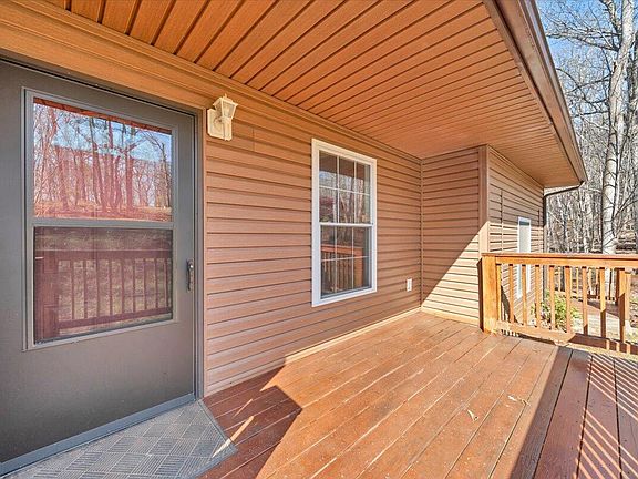 3rd image of 330 Chestnut Forest Dr