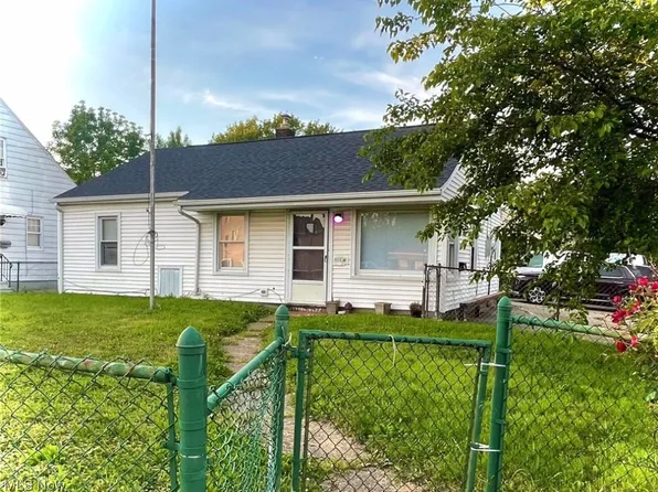 2145 E Market St, Akron, OH 44312