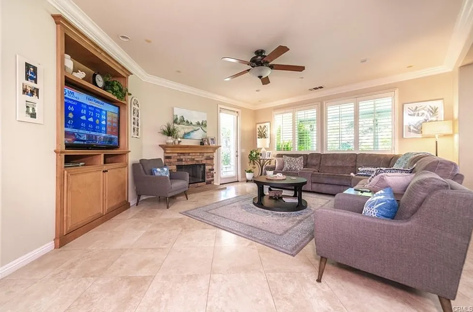 5 bed, 3756 sqft, $5,800 — Photo 4