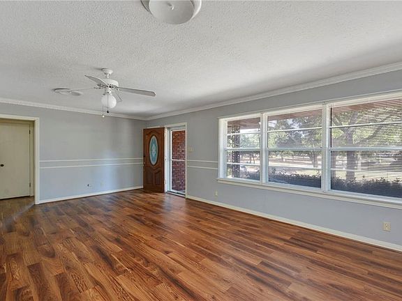 3rd image of 2002 Murray Ave