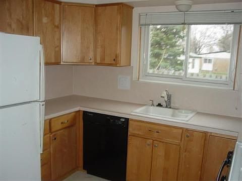 3rd image of 22524 Shoreview Ct
