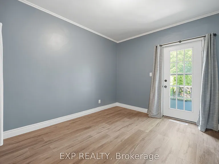 1052 Alexandra Ave — Photo 18