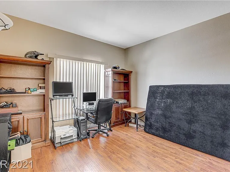 449 Eternity St — Photo 17
