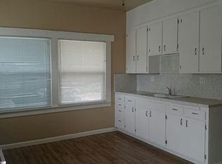 9 Park St, Hollister, CA 95023