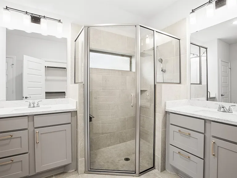 2539 Summer Peach St — Photo 13