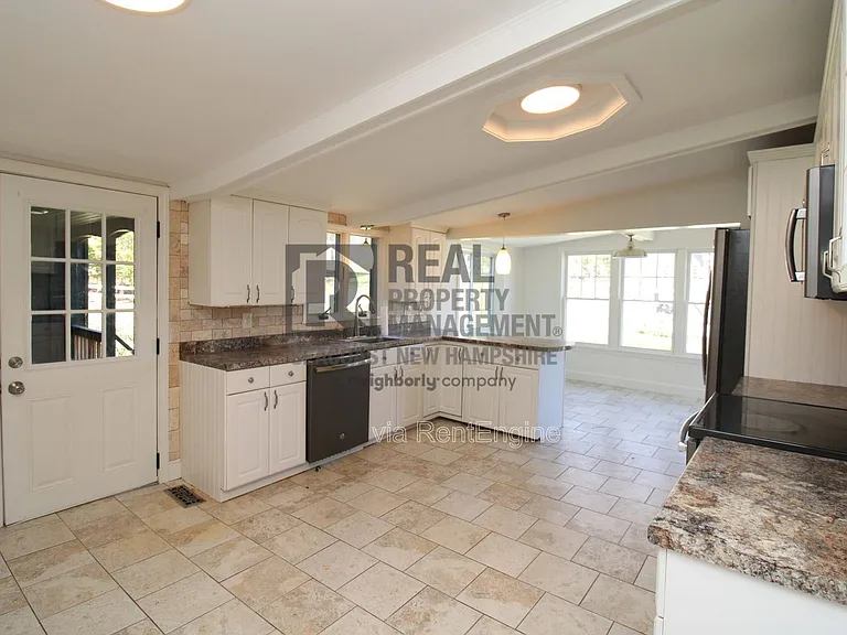 94 Lake Shore Dr #A — Photo 9