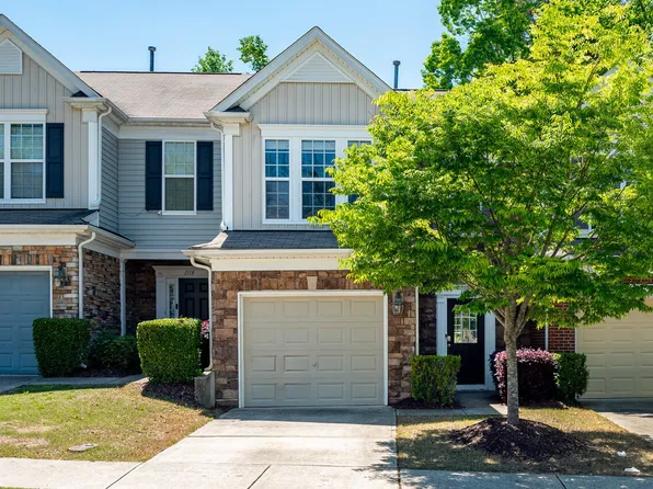 1116 Kingston Grove Dr, Cary, NC 27519