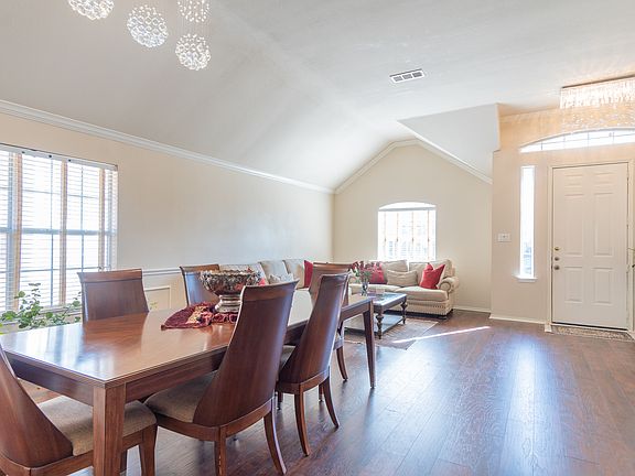 5th image of 2040 Westbury Ln