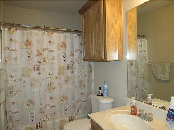 5th image of 808 SW 151st St Unit A