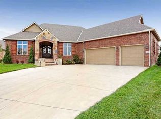 4020 N Fiddlers Cove St, Maize, KS 67101