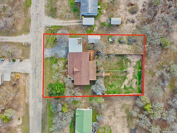 4th image of 225 COUNTY ROAD 3821