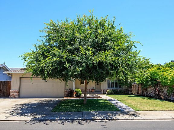 2nd image of 3836 Hillsboro Ct