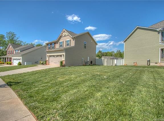 3rd image of 3696 English Garden Dr