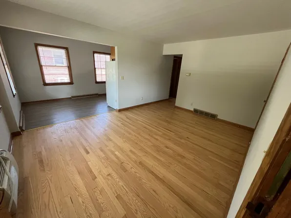 8504 W Howard Ave, Milwaukee, WI 53228