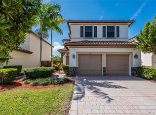 9104 SW 227th Ln, Cutler Bay, FL 33190