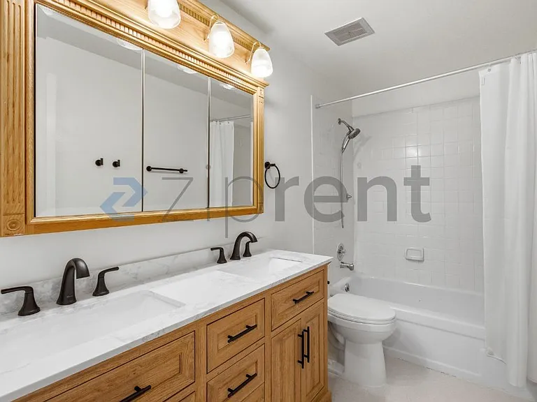 1696 London Cir — Photo 18