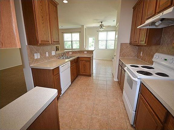 4th image of 609 Crystal Falls Dr