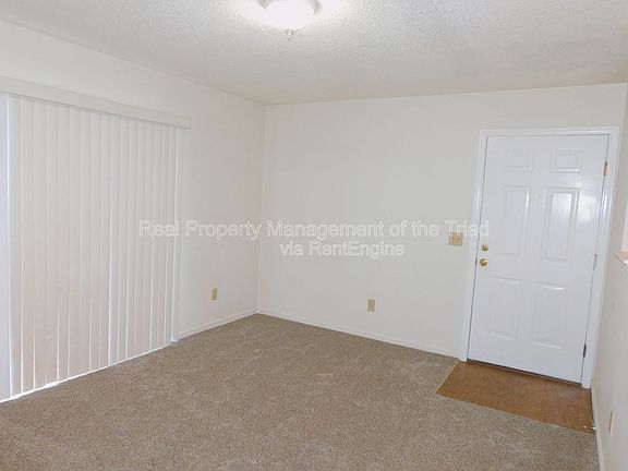 2nd image of 515 Mystic Dr APT A