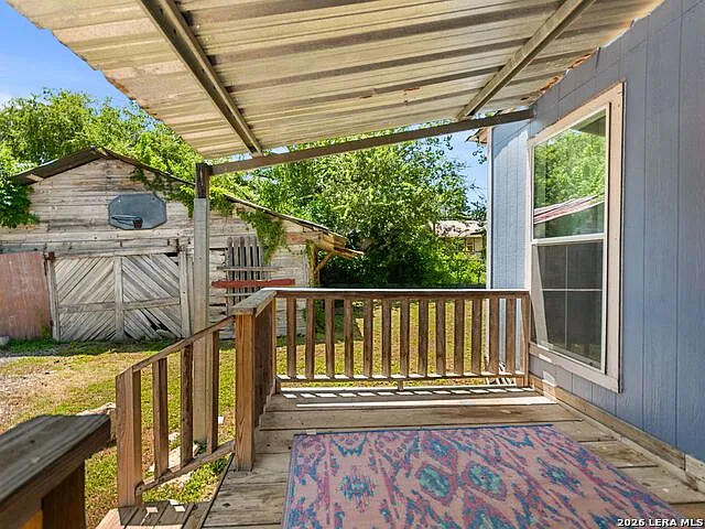 2213 N Flores St — Photo 48