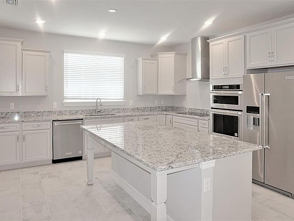 4th image of 13327 Bovet Ave