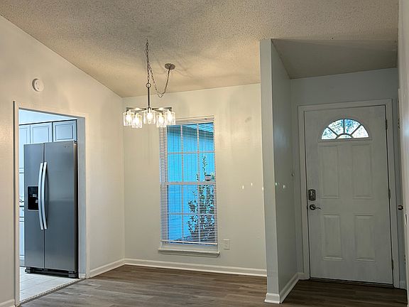 4th image of 8609 Kingston Ct