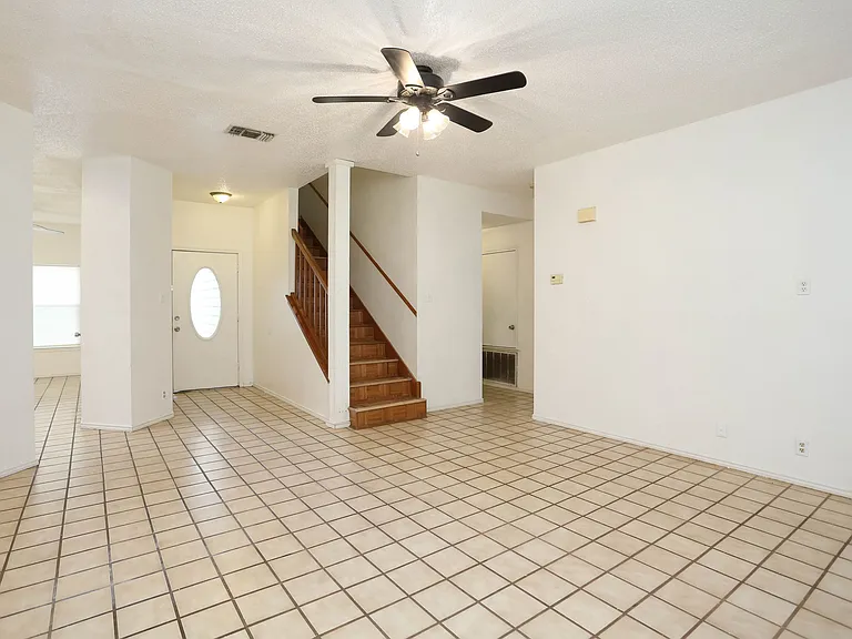 11009 Almond Park — Photo 11