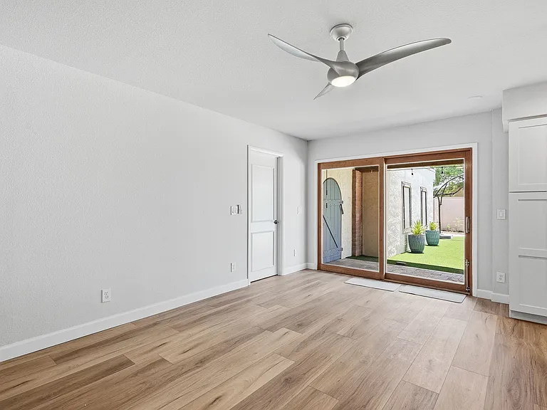 2610 S Fairfield Dr — Photo 30