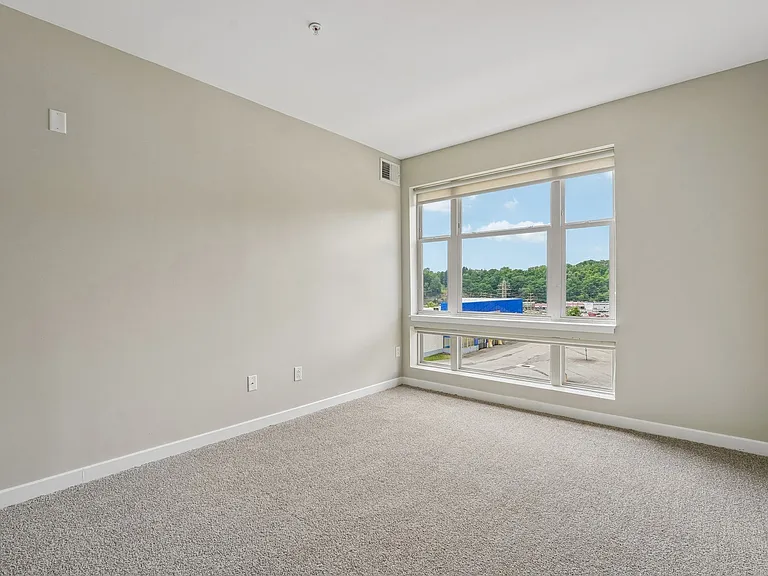 Cosmopolitan Apartments — Photo 21